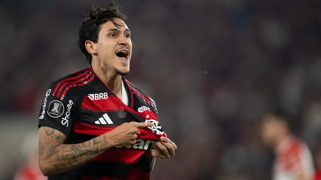 Pedro, atacante do Rubro-Negro. Foto: Jorge Rodrigues/AGIF.