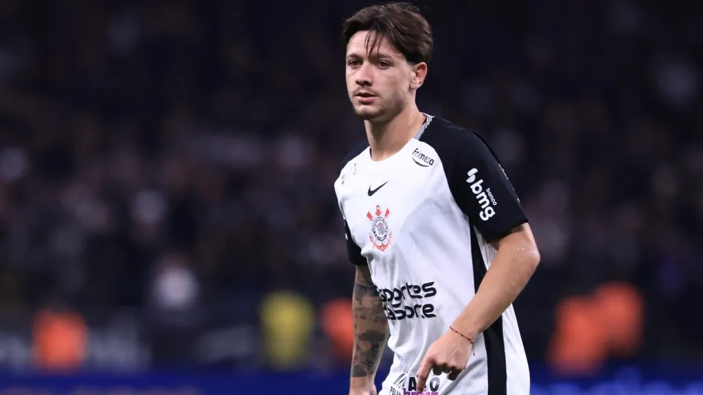 Rodrigo Garro em ação pelo Corinthians – Foto: Marcello Zambrana/AGIF