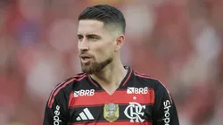 Jorginho em ação pelo Flamengo em 2025 - Foto: Thiago Ribeiro/AGIF