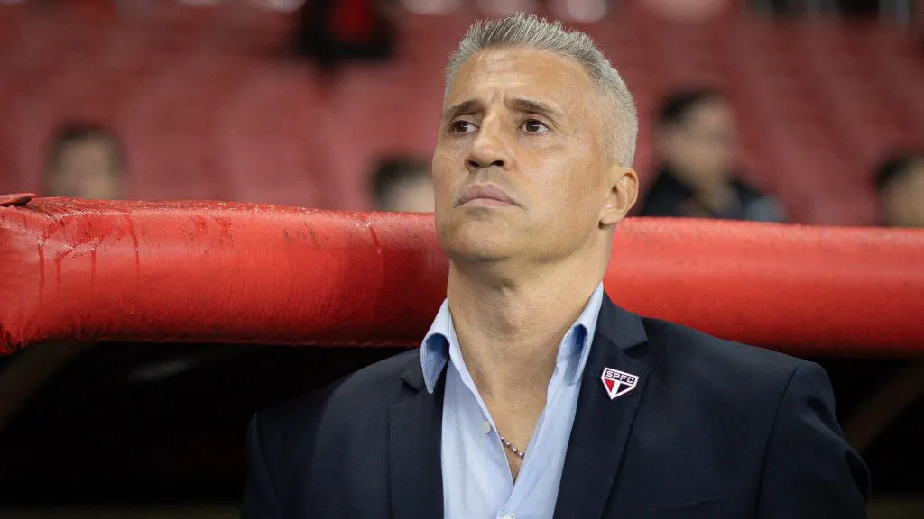 Hernán Crespo, técnico do Tricolor. Foto: Maxi Franzoi/AGIF.