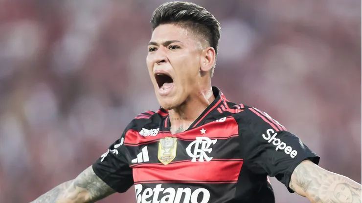 Carrascal marcou seu primeiro gol com a camisa do Flamengo diante do Vasco
