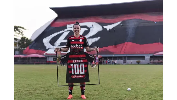 Jucinara completa 100 jogos com a camisa rubro-negra. Foto: Paula Reis/Flamengo