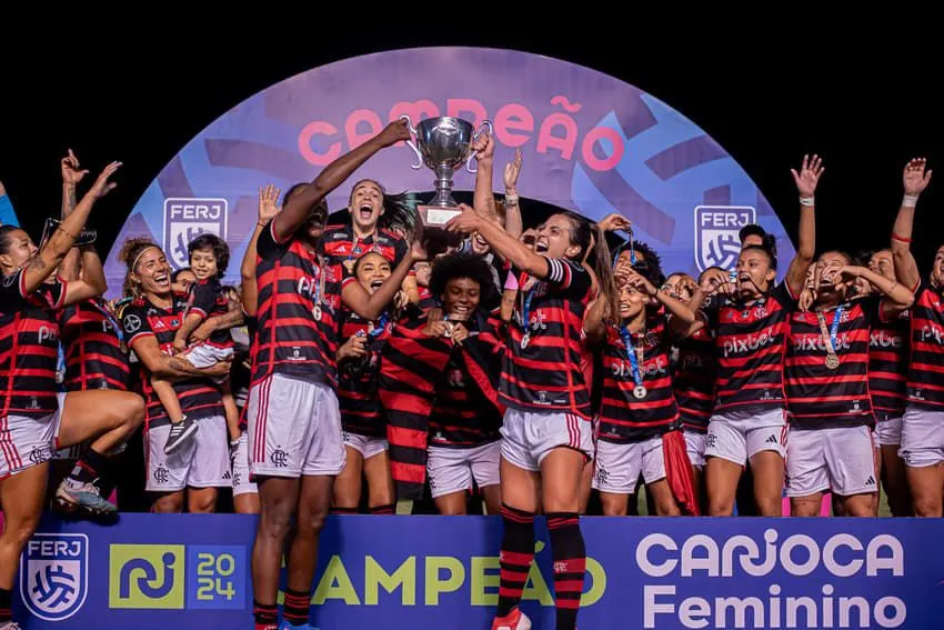 Atuais campeãs do campeonato carioca. Foto: Paula Reis/Flamengo