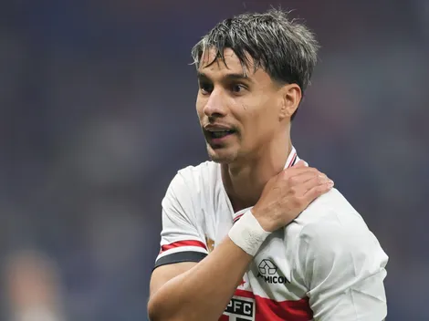 Ferreirinha não aproveita chance e é criticado contra Santos