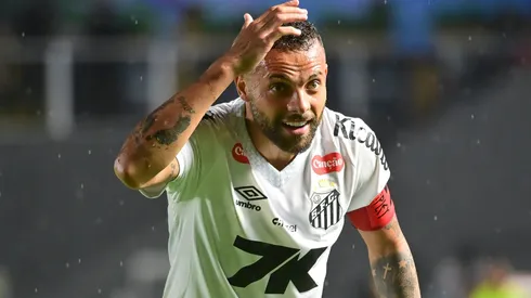 Guilherme abriu o placar no San-São disputado na Vila Belmiro