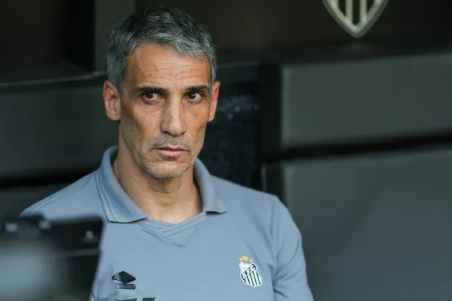 Juan Vojvoda tecnico do Santos – Foto: Gilson Lobo/AGIF