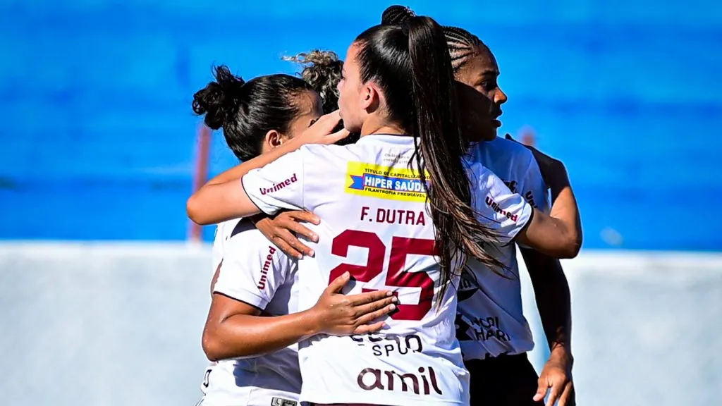 Jogadoras da equipe feminina da Ferroviária em 2025