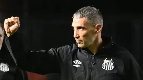 Vojvoda, treinador do Santos em clássico contra São Paulo