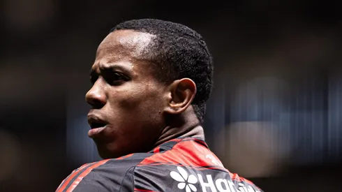 MG - BELO HORIZONTE - 06/08/2025 - COPA DO BRASIL 2025, ATLETICO-MG X FLAMENGO - Wallace Yan jogador do Flamengo durante partida contra o Atletico-MG no estadio Arena MRV pelo campeonato Copa Do Brasil 2025.