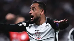 Maycon durante partida entre Corinthians e Athletico-PR, pela Copa do Brasil, na Neo Química Arena.