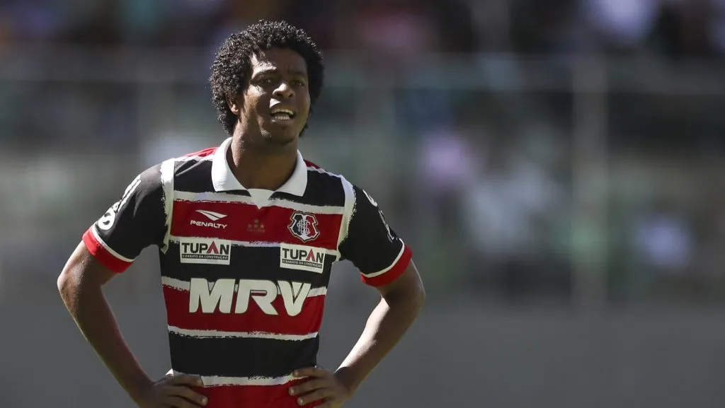 Keno no Santa Cruz. Foto: Thomas Santos/AGIF