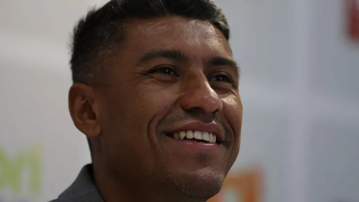 Paulinho não descarta voltar ao Corinthians.