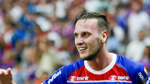 Pochettino durante jogo do Leão do Pici.