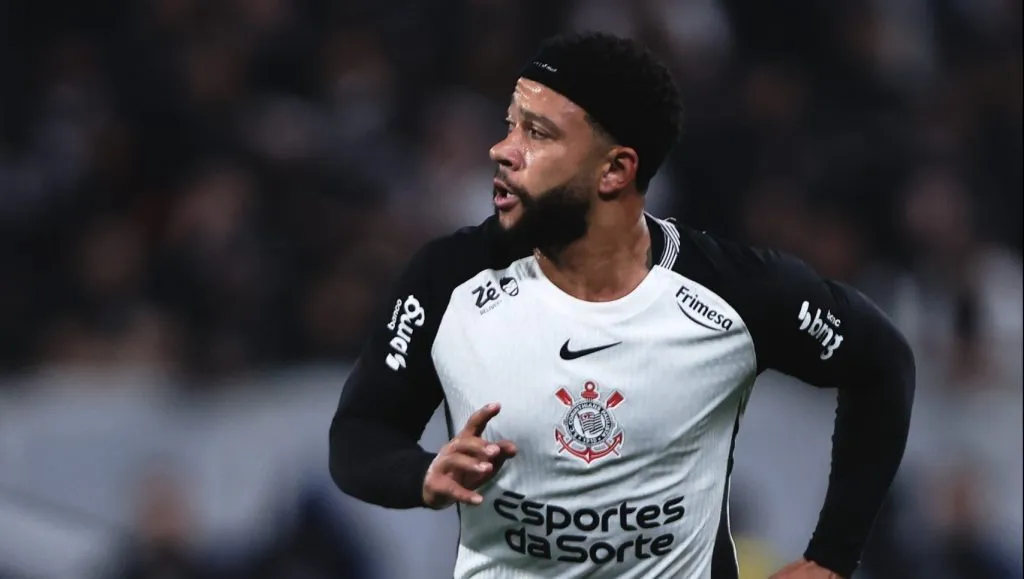 Memphis Depay jogador do Corinthians durante partida contra o Athletico-PR no estadio Arena Corinthians pelo campeonato Copa Do Brasil 2025. Foto: Ettore Chiereguini/AGIF