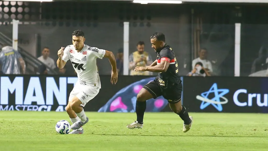 Victor Hugo no Santos. Foto: Mauricio De Souza/AGIF