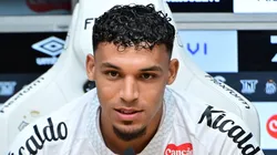 Victor Hugo no Santos. Foto: Jota Erre/AGIF