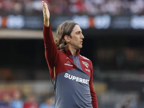 Torcedores se dividem sobre Luis Zubeldía