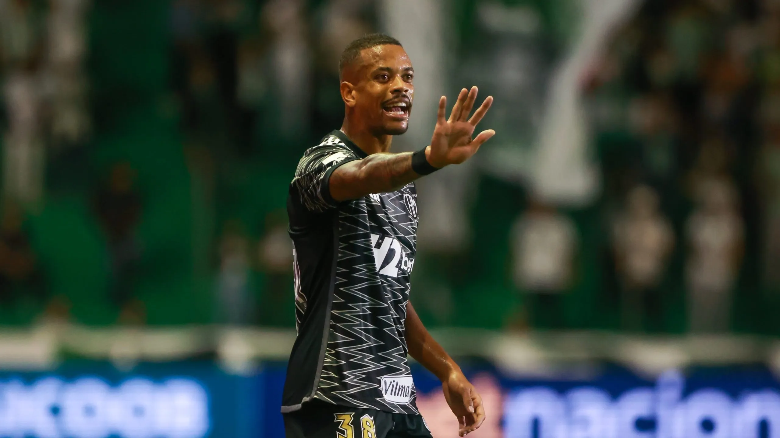 Caio Paulista jogador do Atletico-MG durante partida contra o Juventude no estadio Alfredo Jaconi pelo campeonato Brasileiro A 2025. Foto: Luiz Erbes/AGIF