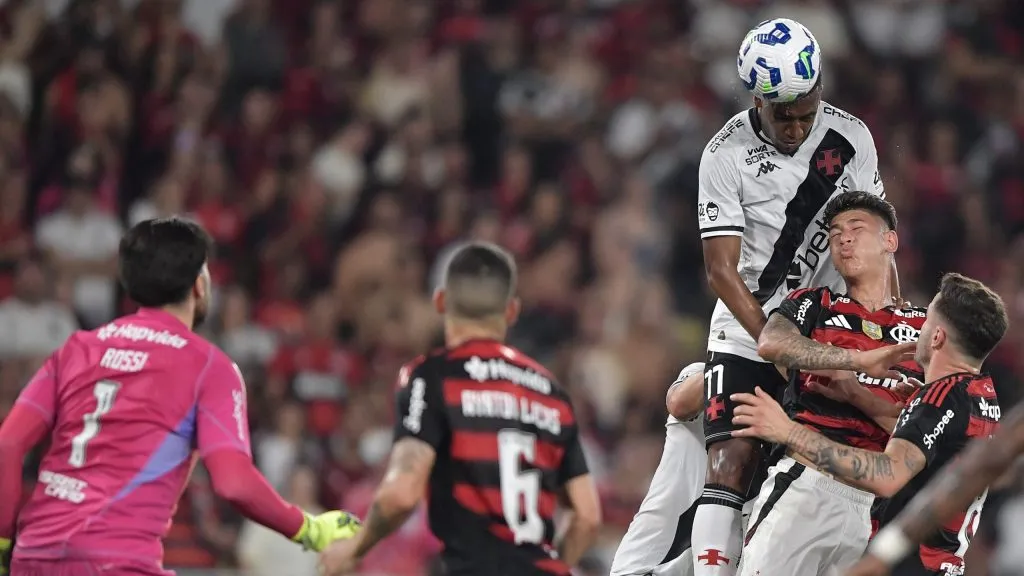 Rayan, jogador do Gigante da Colina. Foto: Thiago Ribeiro/AGIF.