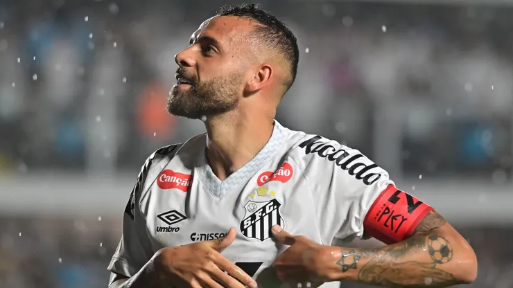 Guilherme durante o San-São comemorando pelo Santos - Foto: Jota Erre/AGIF