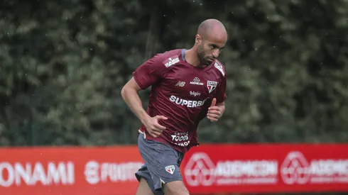 Lucas Moura vem se recuperando, mas jogou ontem - Foto: Erico Leonan / São Paulo FC