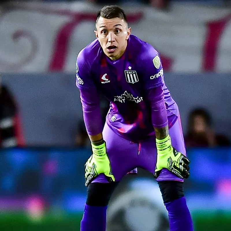 Imagem ilustrativa sobre Muslera brilha na Libertadores e garante ponto crucial após gol bizarro na Copa