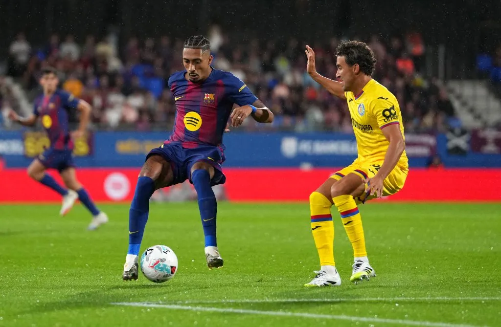 Raphinha na partida contra o Getafe. Photo by David Ramos/Getty Images