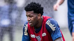 Zagueiro Gil admitiu mágoa com a forma que foi tratado no Santos antes de rescisão - Foto: Raul Baretta/Santos FC