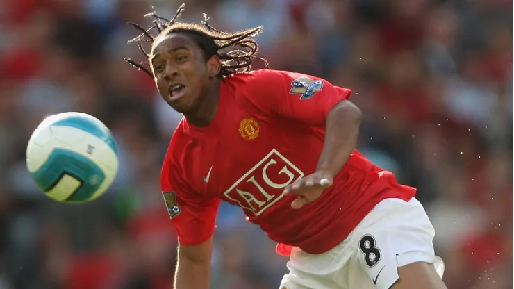 Anderson, meia-atacante atuando pelo Manchester United