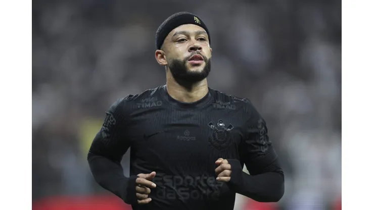 Memphis Depay em ação pelo Corinthians. Foto: Alexandre Schneider/Getty Images