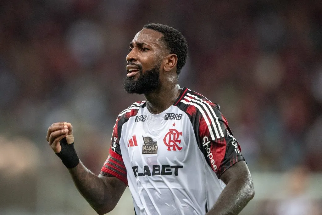 Gerson deixou o Flamengo em 2025. Foto: Thiago Ribeiro/AGIF