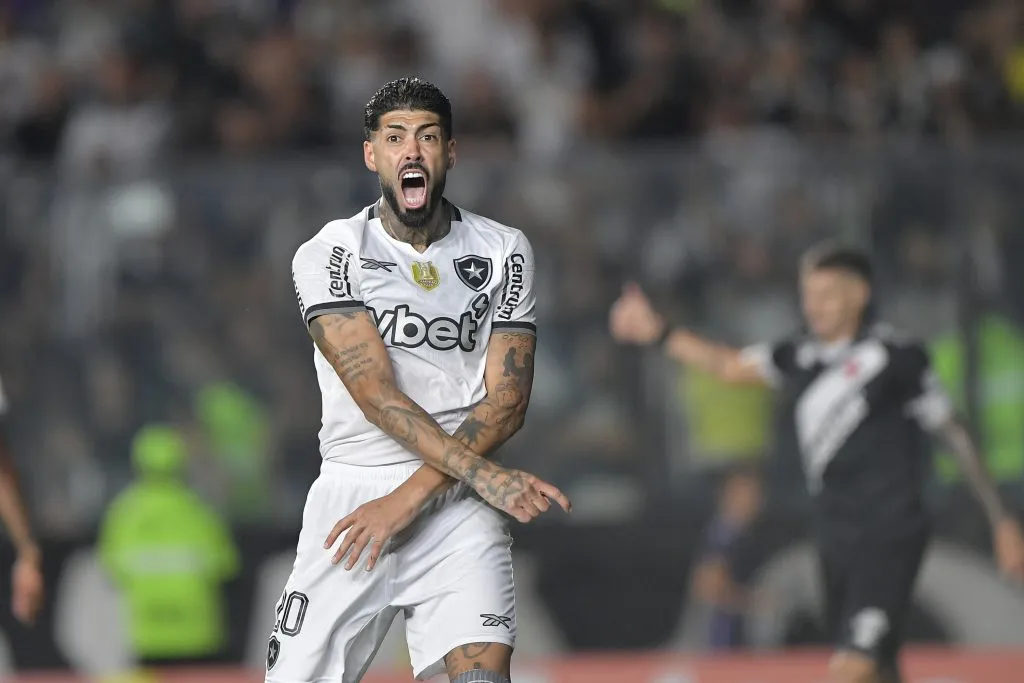 Barboza, jogador do Botafogo durante partida contra o Vasco no estadio Sao Januario pelo campeonato Copa Do Brasil 2025. Foto: Thiago Ribeiro/AGIF