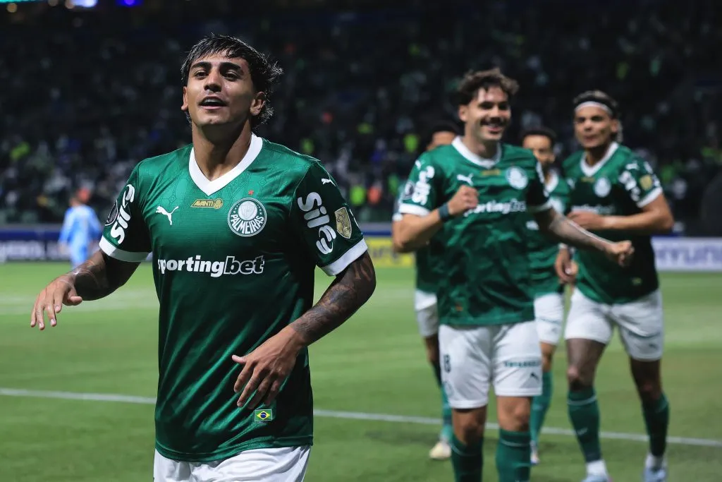 Facundo Torres, jogador do Palmeiras comemora seu gol durante partida contra o Bolivar no estadio Arena Allianz Parque pelo campeonato Copa Libertadores 2025. Foto: Ettore Chiereguini/AGIF