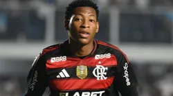 Gonzalo Plata durante partida entre Santos e Flamengo, na Vila Belmiro, pelo Brasileirão.