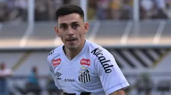 Gonzalo Escobar, jogador do Santos foi um destaques no duelo contra o São Paulo e que encantou a torcida santista