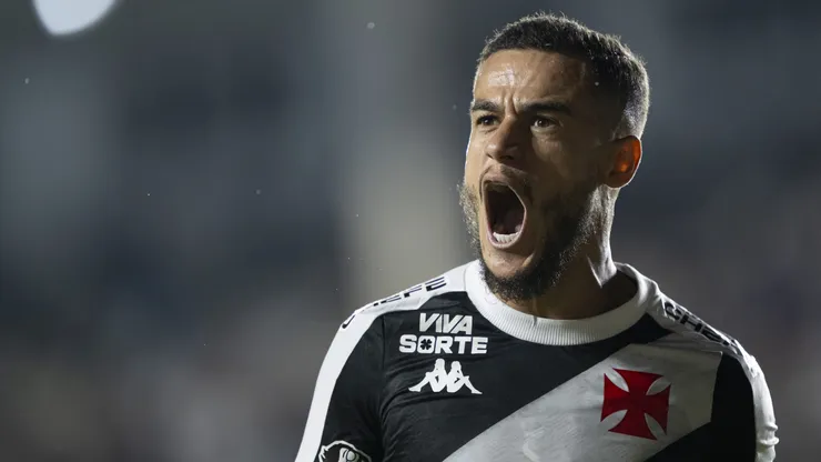 Philippe Coutinho em ação pelo Vasco da Gama no Brasileirão Betano - Foto: Jorge Rodrigues/AGIF