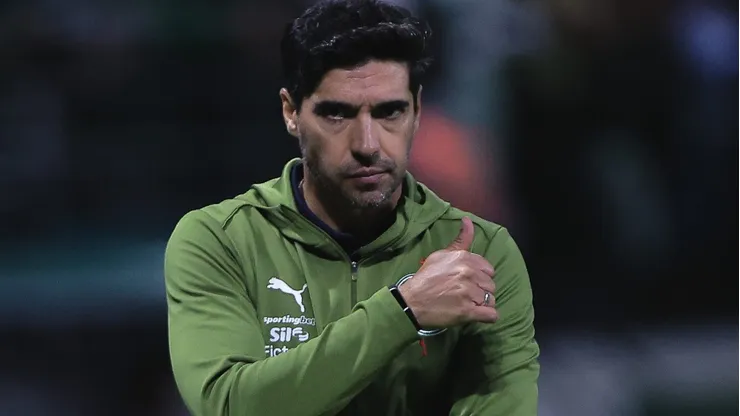 Abel Ferreira foi exaltado por Craque Neto - Foto: Ettore Chiereguini/AGIF.