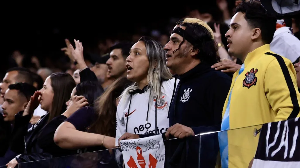 Fiel Torcida acompanhando Corinthians x Palmeiras na Neo Química Arena – Foto: Marcello Zambrana/AGIF