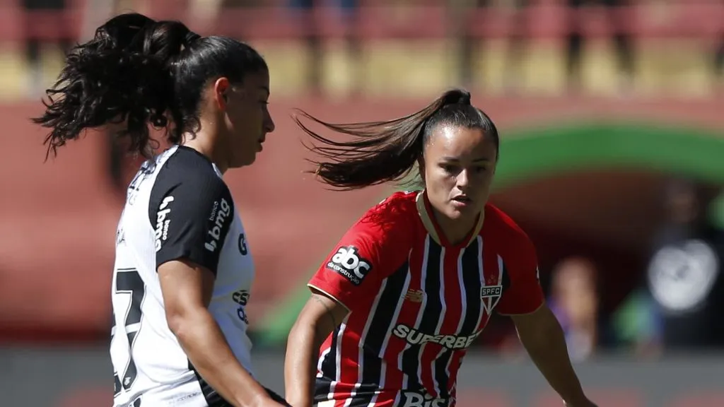 Campeonato Brasileiro Feminino com Corinthians x São Paulo na semifinal