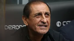 Ramon Díaz, atuando como técnico do Corinthians em partida pelo campeonato brasileiro