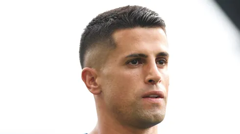 Cancelo pertence ao Al-Hilal.