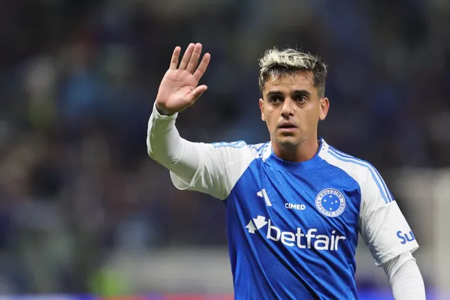 Fagner, jogador do Cruzeiro durante partida contra o CRB no estadio Mineirao pelo campeonato Copa Do Brasil 2025. Foto: Gilson Lobo/AGIF