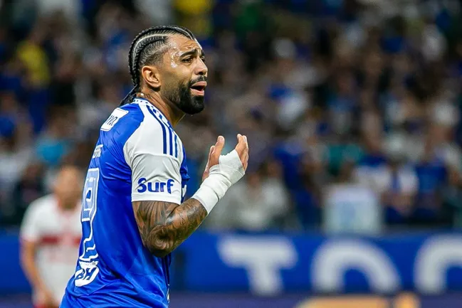 Gabigol, jogador do Cruzeiro lamenta durante partida contra o CRB no estadio Mineirao pelo campeonato Copa Do Brasil 2025. Foto: Fernando Moreno/AGIF