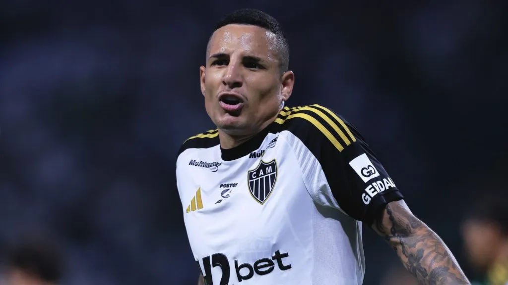 Guilherme Arana pode sair - Foto: Ettore Chiereguini/AGIF.