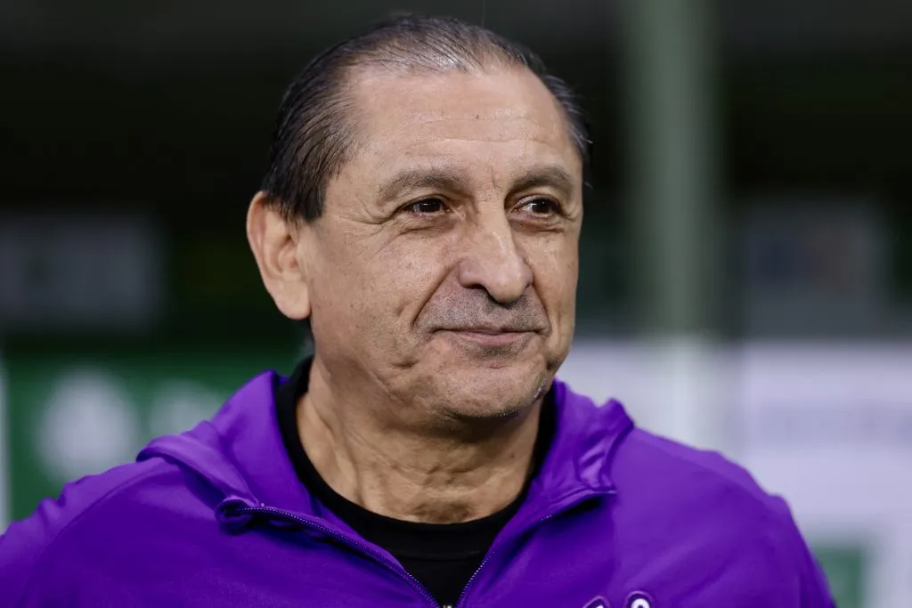 Ramón Díaz em jogo do Corinthians. Foto: Marcello Zambrana/AGIF