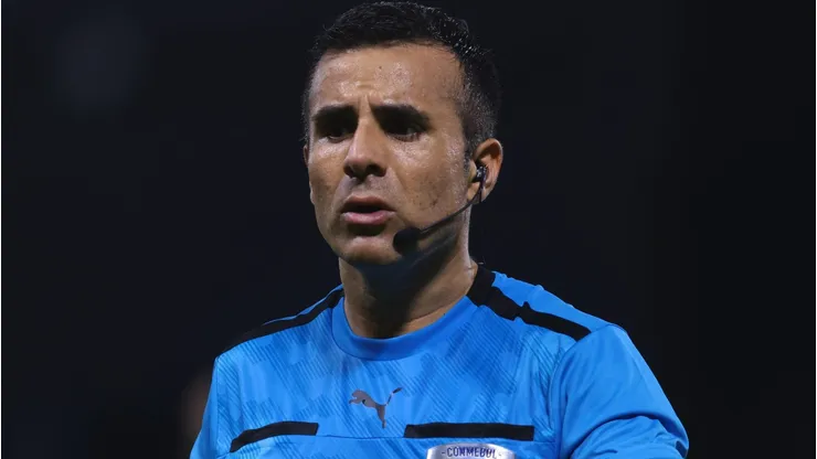 Piero Maza tem histórico recente de decisões questionáveis pela Libertadores e Campeonato Chileno.