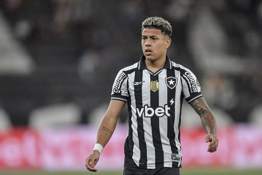 Botafogo, durante partida contra o Mirassol no estadio Engenhao pelo campeonato Brasileiro A 2025. Foto: Thiago Ribeiro/AGIF