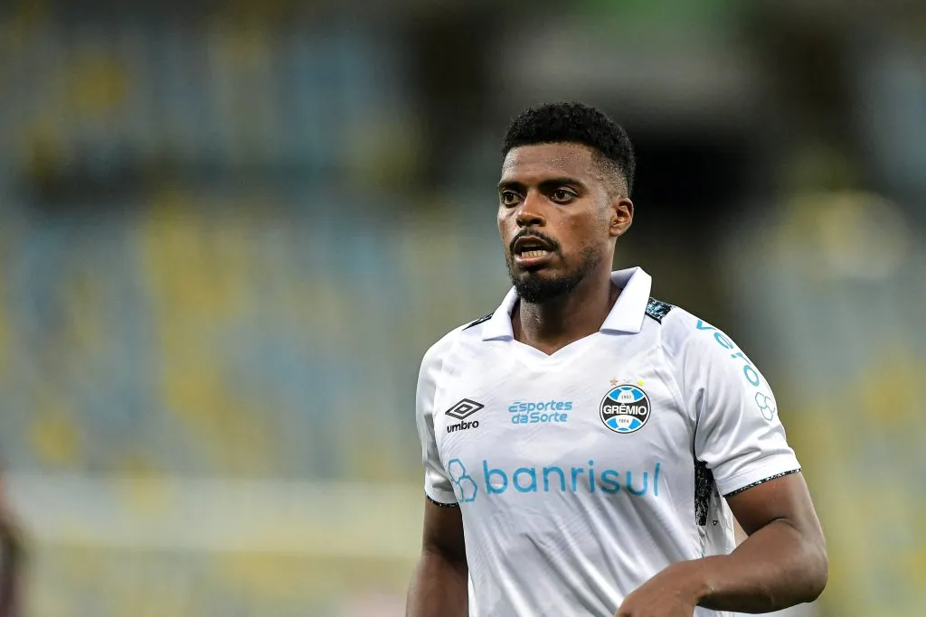 Jemerson, jogador do Gremio durante partida contra o Fluminense no estadio Maracana pelo campeonato Brasileiro A 2024. Foto: Thiago Ribeiro/AGIF