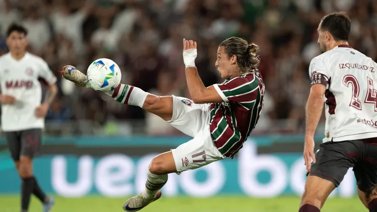 Momento em que Canobbio marca o gol de voleio