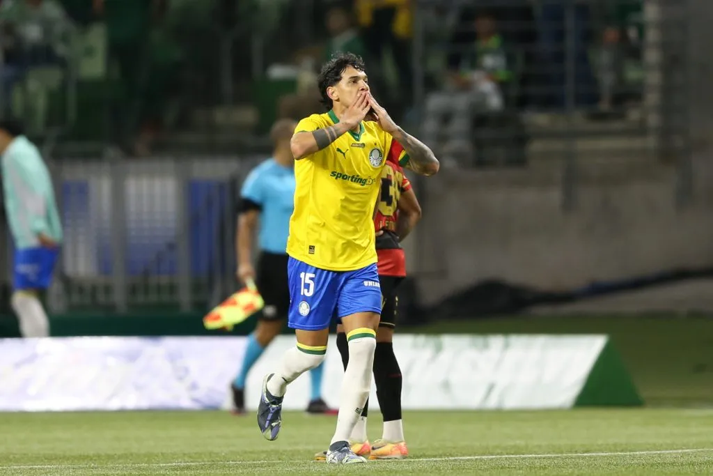Gustavo, Gomez jogador do Palmeiras comemora seu gol durante a partida contra o Sport no Allianz Parque em Sao Paulo (SP), pelo campeonato Brasileiro A 2025. Foto: Marlon Costa/AGIF